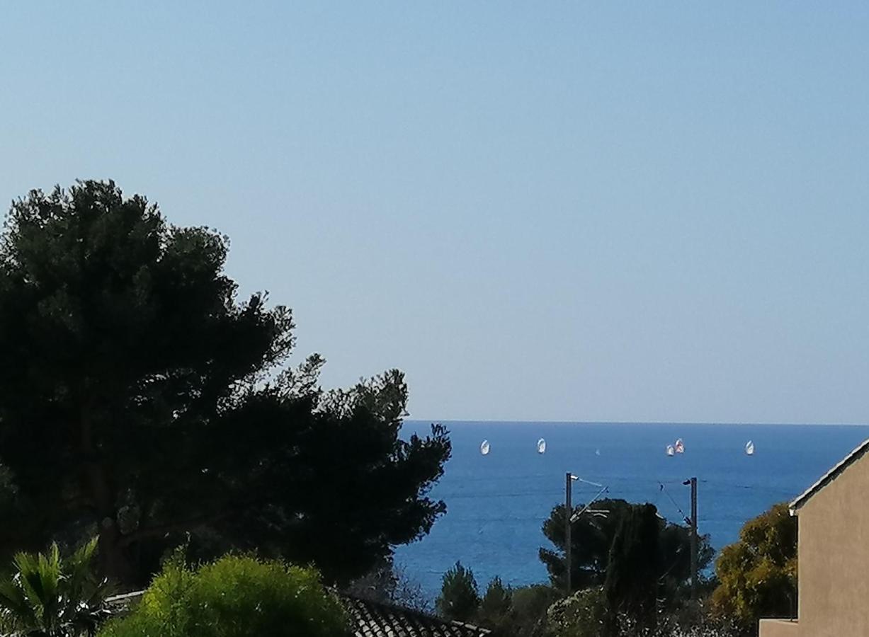 Sanary Les Gorguettes, Studio Avec Terrasse Vue Mer, A 10 Min A Pieds De La Plage Eksteriør bilde