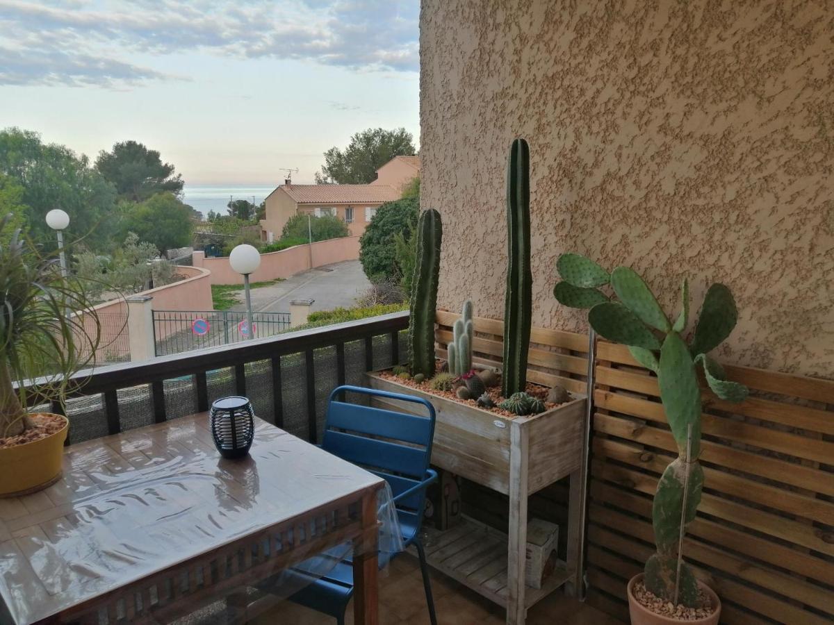 Sanary Les Gorguettes, Studio Avec Terrasse Vue Mer, A 10 Min A Pieds De La Plage Eksteriør bilde